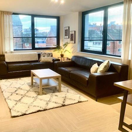 Large Stylish 3 Bedroom City Centre Apartment Free Secure Parking Liverpool Bagian luar foto