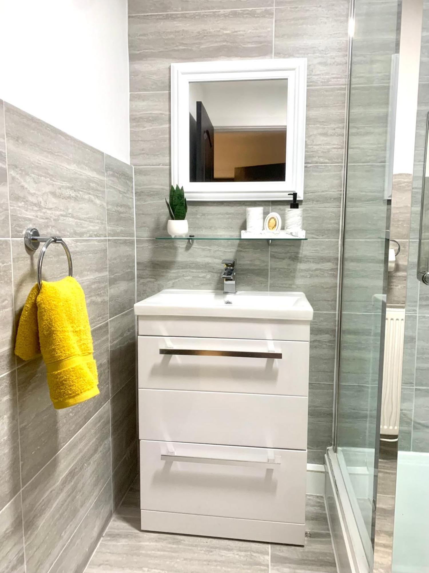 Large Stylish 3 Bedroom City Centre Apartment Free Secure Parking Liverpool Bagian luar foto